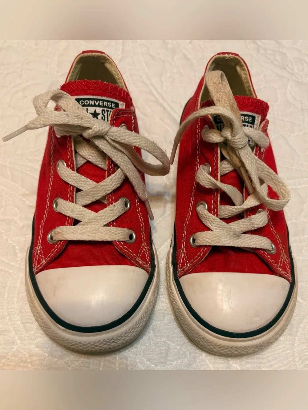 Converse Chuck Taylor All Star Low Top Kids Red Sneakers-Size 10